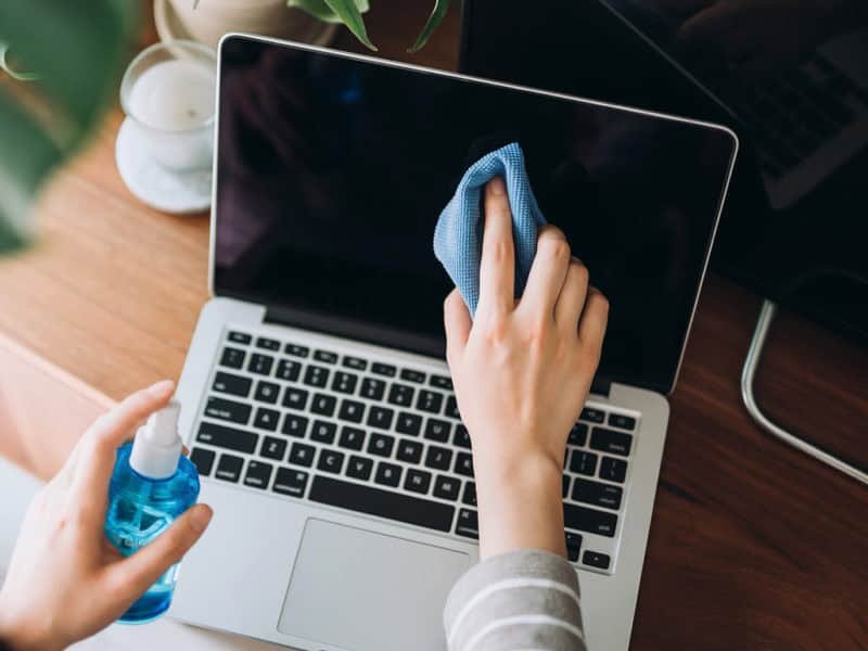 How to Clean Laptop